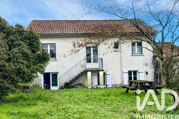 Maison à vendre 5 pièces 145 m² Villebois-Lavalette