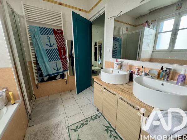 Maison à vendre 5 pièces 145 m² Villebois-Lavalette