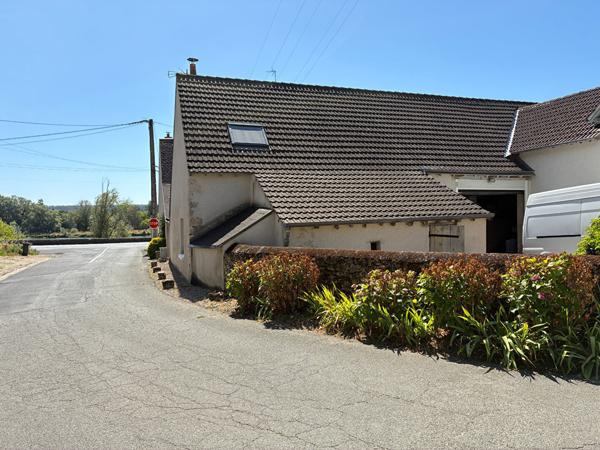 Bâtiment à vendre - Blois - Volumineuse grange + studio aménagé