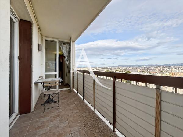A VENDRE Appartement T3 de 62 m² dernier étage avec deux terrasses 13010 Marseille