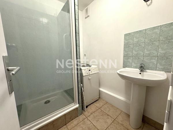 Appartement F4-F5 de 110 m2 avec box en sous-sol et ascenseurs - Etampes, centre-ville