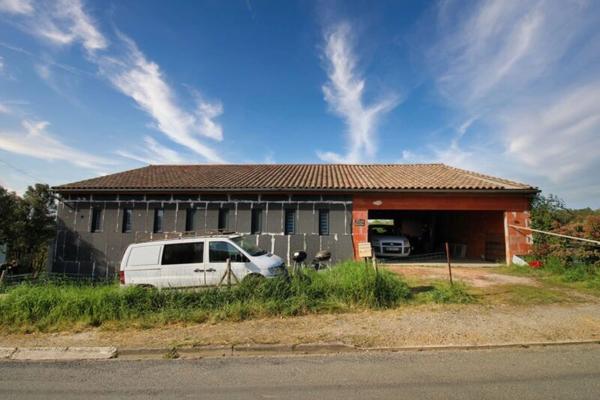 Maison  piéces sur les hauteur de LA REOLE (33)
