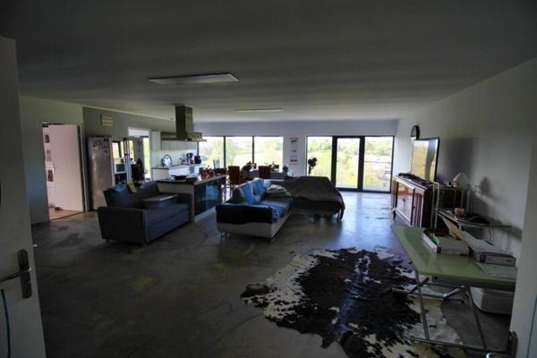 Maison  piéces sur les hauteur de LA REOLE (33)