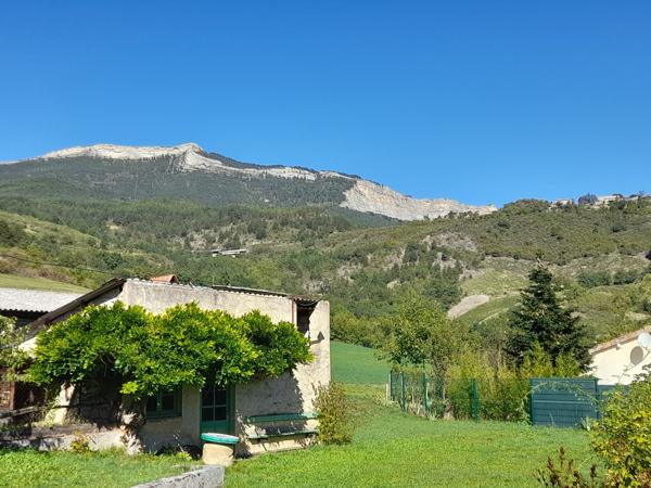 Montmaur-en-Diois (26150) NOUVELLE BAISSE DE PRIX MONTMAUR-EN-DIOIS/ BELLE MAISON DE VILLAGE EN PIERRES ( proche de Die et Chatillon en