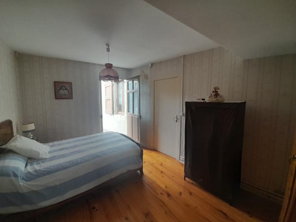 Montmaur-en-Diois (26150) NOUVELLE BAISSE DE PRIX MONTMAUR-EN-DIOIS/ BELLE MAISON DE VILLAGE EN PIERRES ( proche de Die et Chatillon en