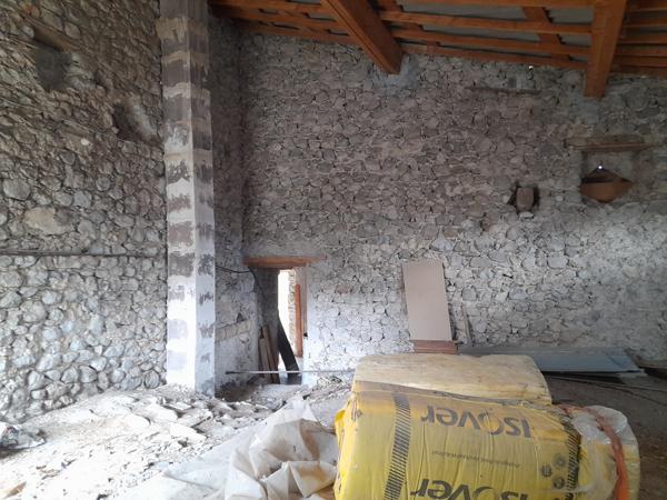 Montmaur-en-Diois (26150) NOUVELLE BAISSE DE PRIX MONTMAUR-EN-DIOIS/ BELLE MAISON DE VILLAGE EN PIERRES ( proche de Die et Chatillon en