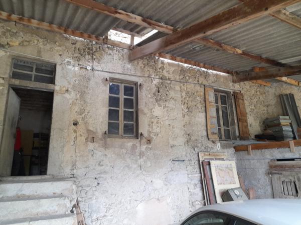 Montmaur-en-Diois (26150) NOUVELLE BAISSE DE PRIX MONTMAUR-EN-DIOIS/ BELLE MAISON DE VILLAGE EN PIERRES ( proche de Die et Chatillon en