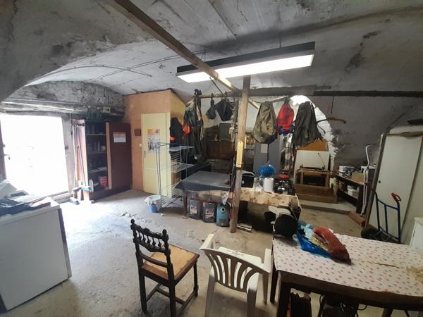 Montmaur-en-Diois (26150) NOUVELLE BAISSE DE PRIX MONTMAUR-EN-DIOIS/ BELLE MAISON DE VILLAGE EN PIERRES ( proche de Die et Chatillon en