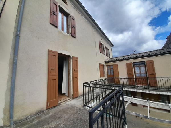 Montmaur-en-Diois (26150) NOUVELLE BAISSE DE PRIX MONTMAUR-EN-DIOIS/ BELLE MAISON DE VILLAGE EN PIERRES ( proche de Die et Chatillon en