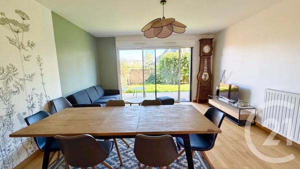 Appartement F3 à vendre  3 pièces - 57 m 2   VANNES  - 56