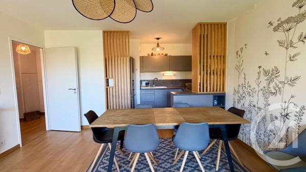 Appartement F3 à vendre  3 pièces - 57 m 2   VANNES  - 56