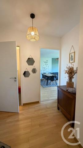 Appartement F3 à vendre  3 pièces - 57 m 2   VANNES  - 56
