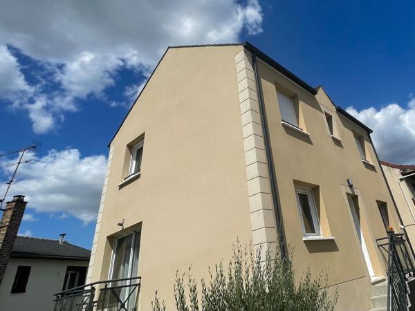 MAISON INDIVIDUELLE DE 2020 (91 M2) A VILLENEUVE-LE-ROI  - DPE C - 273 M2 DE TERRAIN