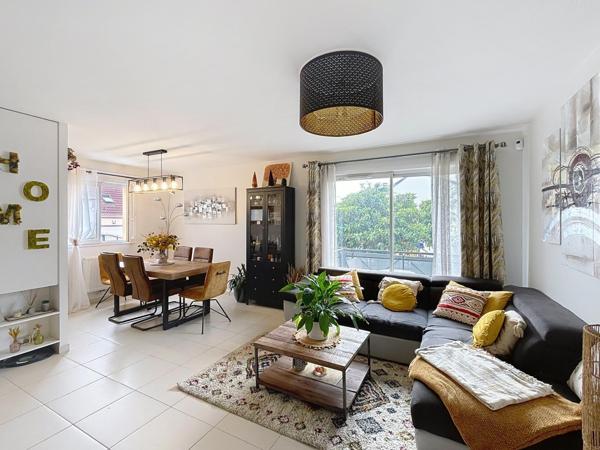 MAISON INDIVIDUELLE DE 2020 (91 M2) A VILLENEUVE-LE-ROI  - DPE C - 273 M2 DE TERRAIN