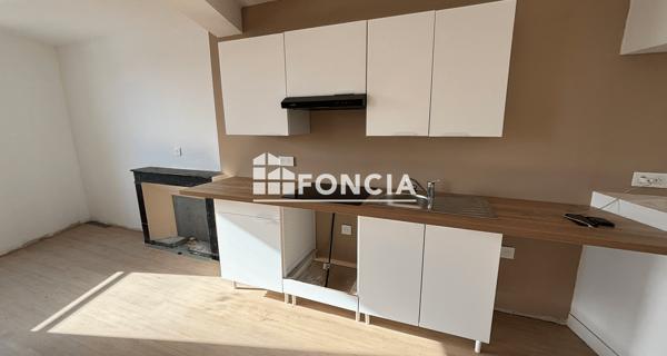 Location Appartement 4 pièces 90 m² - Soyons 07130