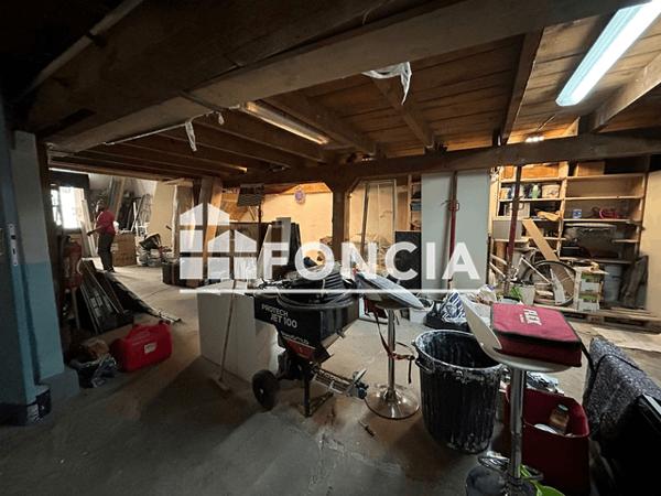 Location Local commercial 2 pièces 132.67 m² - 12 RUE MELCHION Marseille 13006