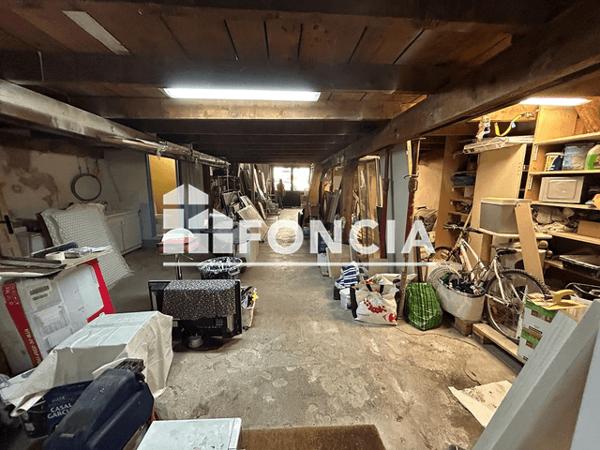 Location Local commercial 2 pièces 132.67 m² - 12 RUE MELCHION Marseille 13006