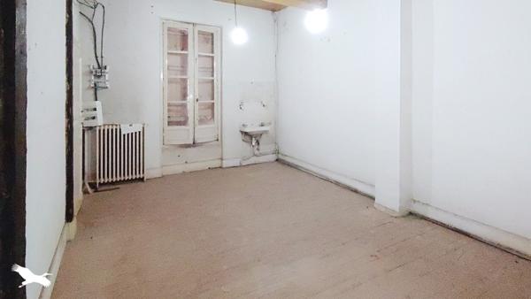 Immeuble à vendre 135 000 € Valence 547 m² DPE