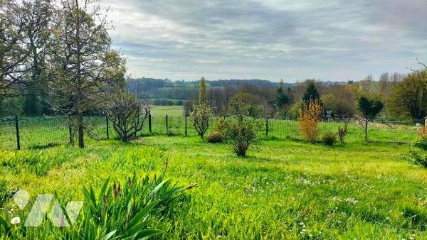 L'Office vous propose cette maison récente de plain pied disposant d'une très belle vue dégagée.