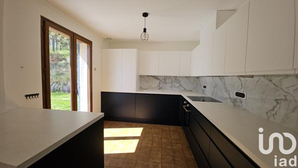 Maison 5 pièces de 120 m² à Jouy (28300)