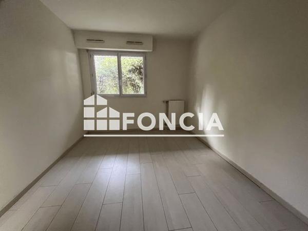 Location Appartement 2 pièces 42.8 m² - 96 RUE ANDRE SAGET Laval 53000