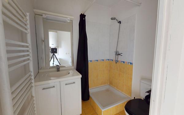 Appartement à vendre    1 pièce • 21,01 m2 Vaulx-en-Velin