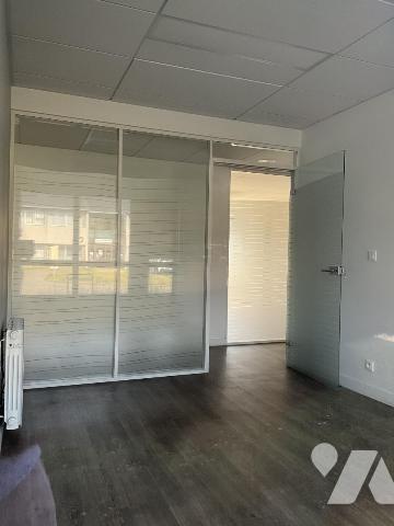 PLOEMEUR - BOURG - Locaux professionnels de 365m²