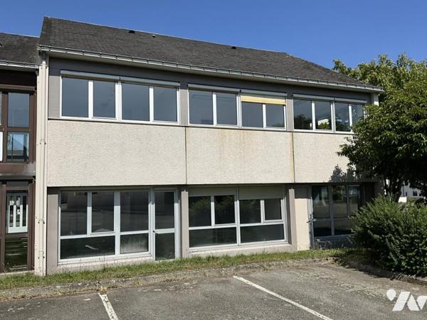 PLOEMEUR - BOURG - Locaux professionnels de 365m²