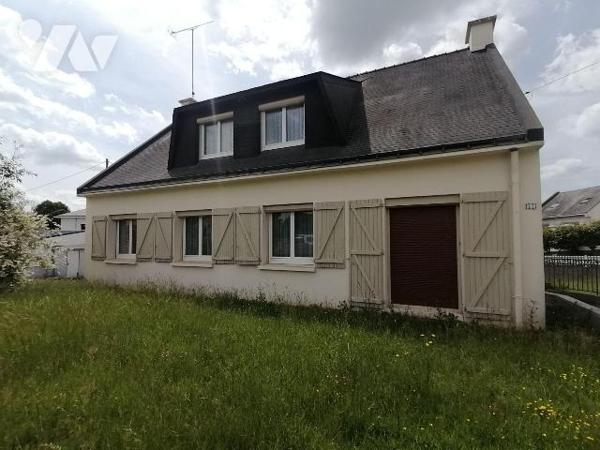  NOUVEAUTE TRENTE CINQ NOTAIRES !
La maison DE 137 M² sur sous sol complet est localisée dans ...