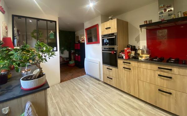 Olivet propriété de charme 250 M2 6 chambres , 1 studio, parc environ 3200 m2 .
