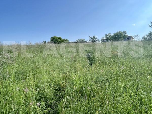 Terrain constructible et viabilisé de 1470 m2 sur les hauteurs de Cransac Les Thermes !