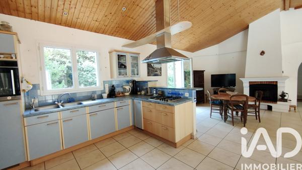 Maison à vendre 6 pièces 148 m² Jard-sur-Mer