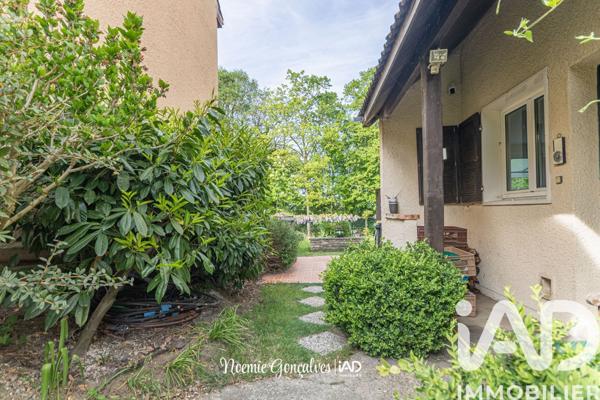Maison à vendre 6 pièces 120 m² Épône