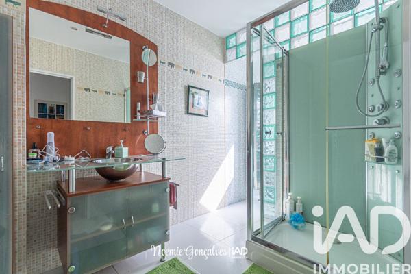Maison à vendre 6 pièces 120 m² Épône