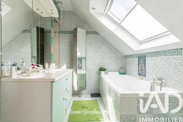 Maison à vendre 6 pièces 120 m² Épône