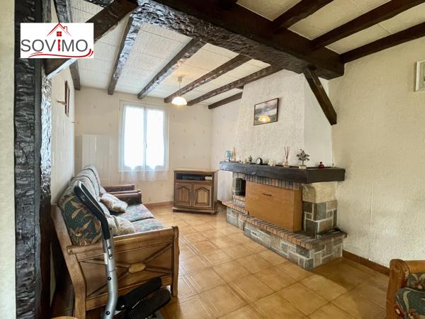 MAISON DE VILLE TOUT CONFORT AVEC COUR ET GRAND GARAGE, 5 CHAMBRES.