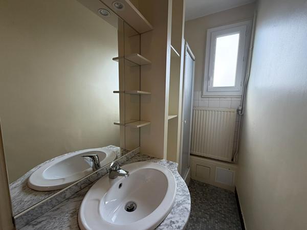Immeuble 20 pièces 409.38 m2