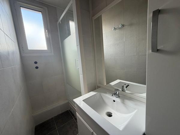 Immeuble 20 pièces 409.38 m2