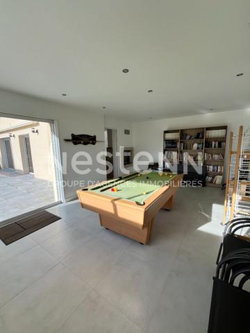 A LOUER -  MAISON 5 CHAMBRES - CENTRE BOURG GUEHENNO