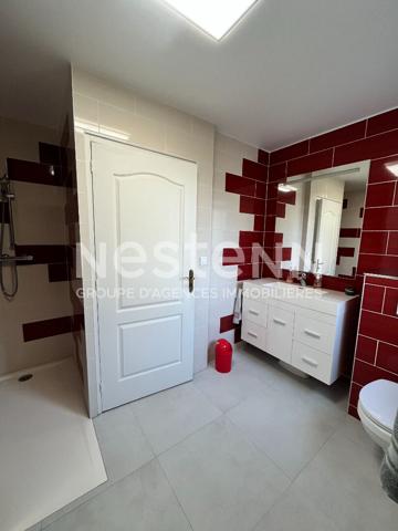 A LOUER -  MAISON 5 CHAMBRES - CENTRE BOURG GUEHENNO