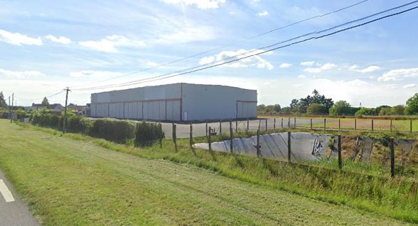 Entrepôt 1800 m2 sur 9900m² de terrain