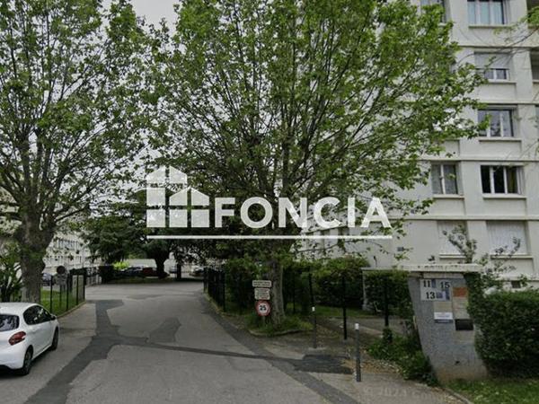 Location Parking - 15 AVENUE GENERAL DE GAULLE Caluire 69300