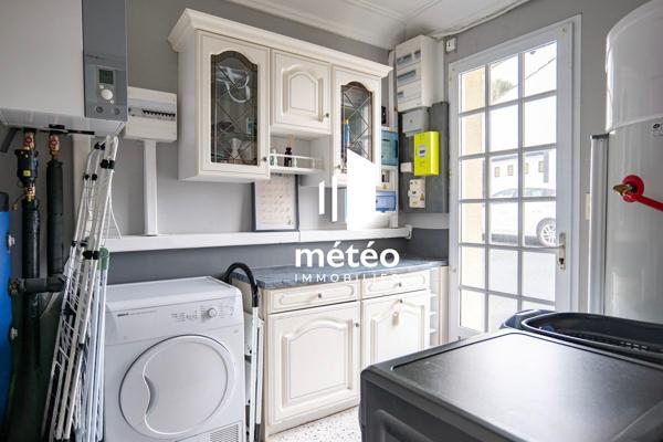 Maison spacieuse à vendre à Les Achards avec piscine et grand terrain