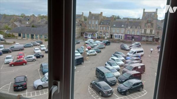 Maison à rénover.  Centre bourg.