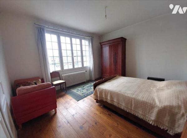 Maison à rénover.  Centre bourg.