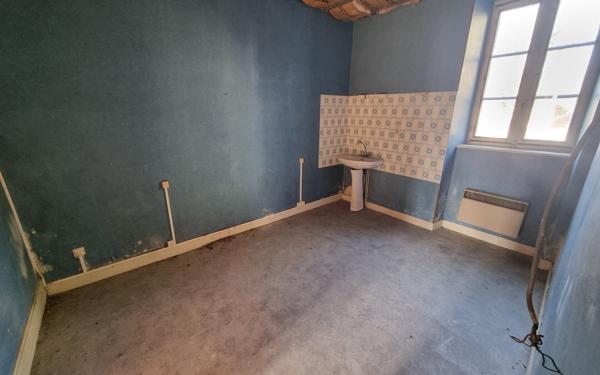 Maison à vendre    9 pièces • 164 m2 Saint-Yrieix-la-Perche