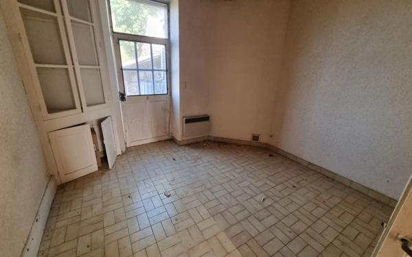 Maison à vendre    9 pièces • 164 m2 Saint-Yrieix-la-Perche