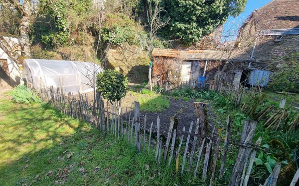 Maison à vendre    9 pièces • 164 m2 Saint-Yrieix-la-Perche