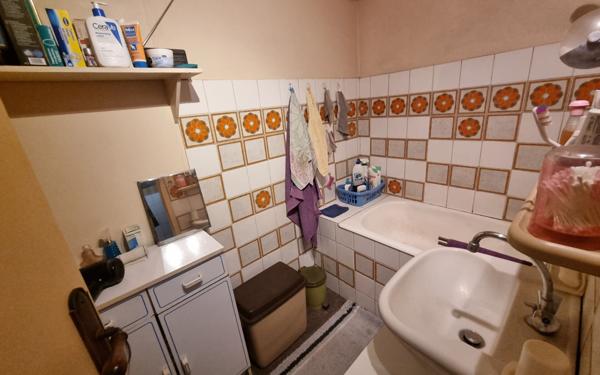 Maison à vendre    9 pièces • 164 m2 Saint-Yrieix-la-Perche