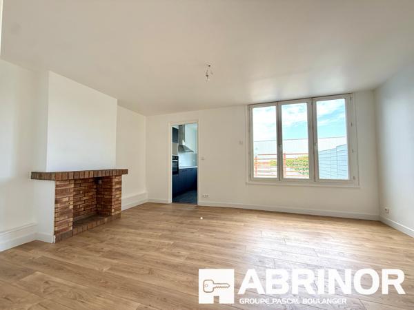 Duplex 2 chambres, bureau avec terrasse – Quartier Saint-Acheul & Proche Gare. AMIENS